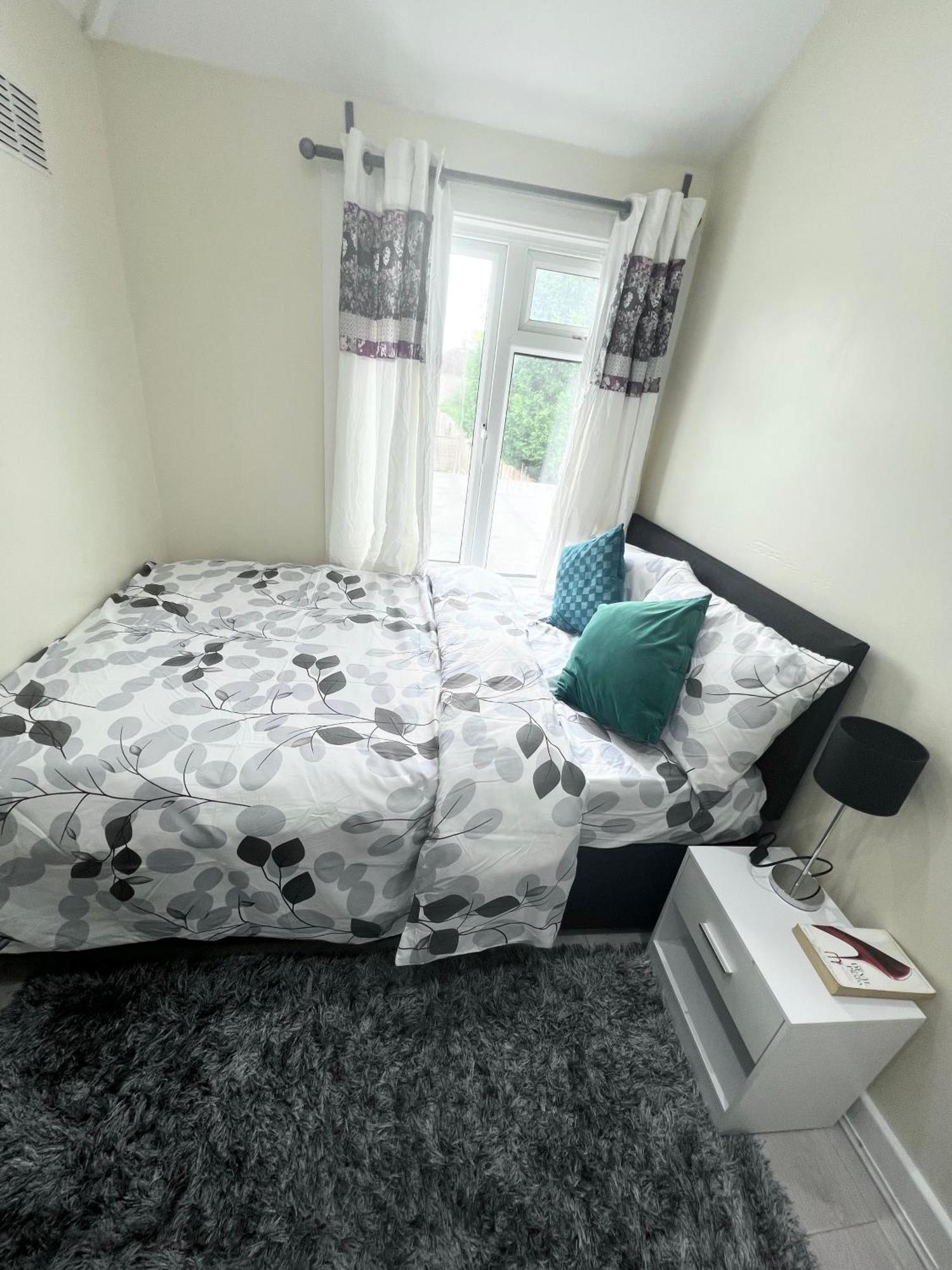 Cosy Private Flat In London, Free Parking On Premise Apartman Carshalton Kültér fotó